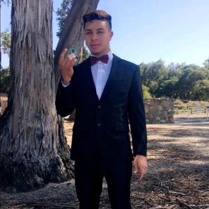 Meet your Posher, Diego